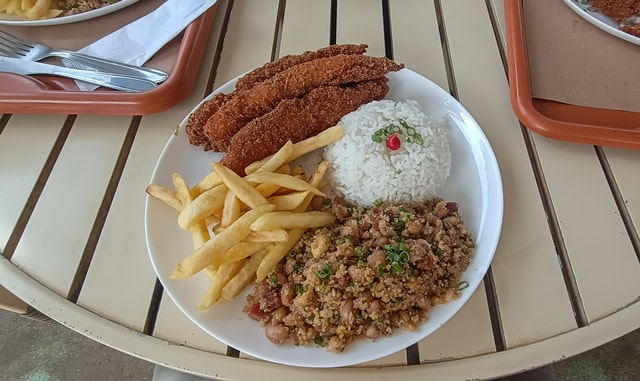 Almoço na Trilha do Sol