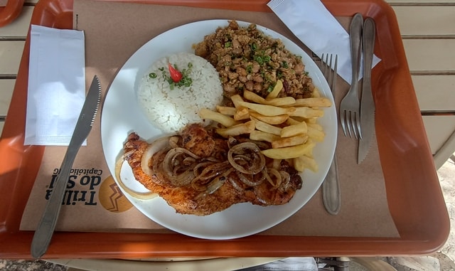 Almoço na Trilha do Sol