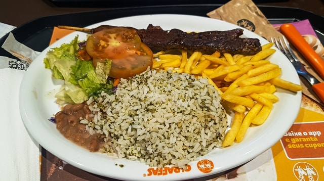 Jantar no Giraffas (merchan gratuito)