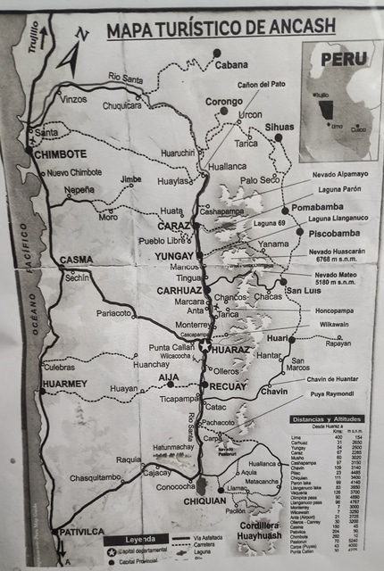 Enquanto esperávamos pelo via, observamos o mapa de Ancash