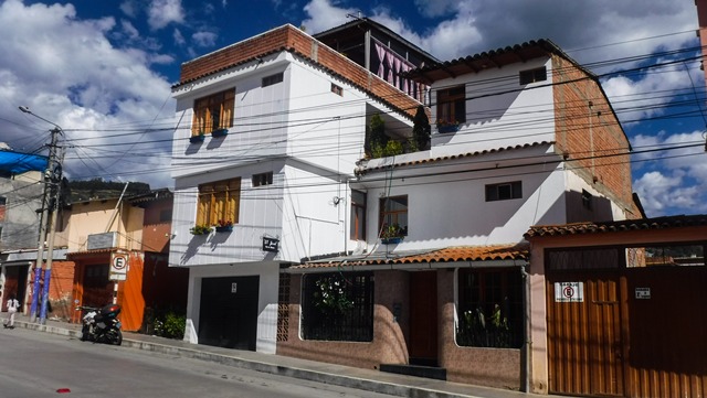 Fachada do hotel El Jacal, em Huaraz