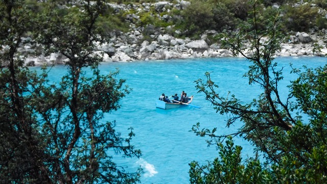 Laguna Paron.