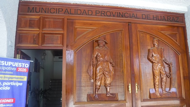 Fachada da prefeitura, ao lado do museu