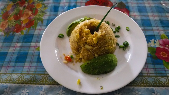 Almoço na margem da Laguna Paron