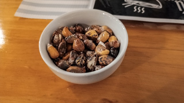 Como couvert, é servido esse snack de milho