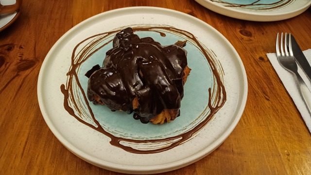 Croissant com chocolate